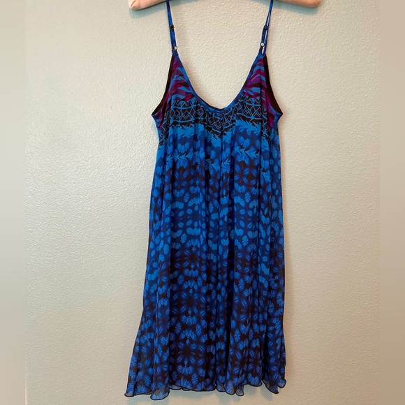 Blue Pattern Trapeze Dress from Express - Picture 3 of 8